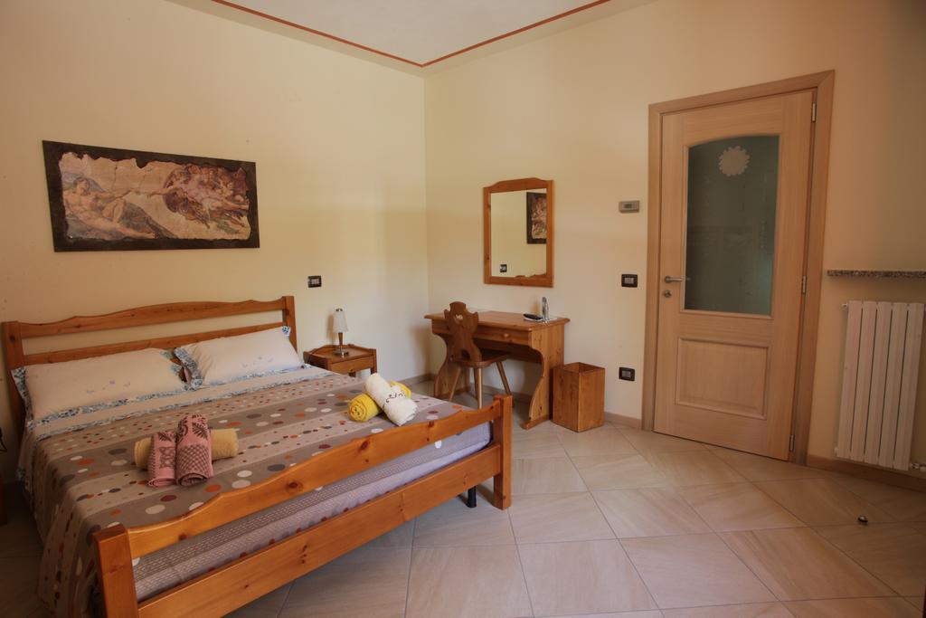 Bed And Breakfast Luna San Giovanni Bianco Camera foto